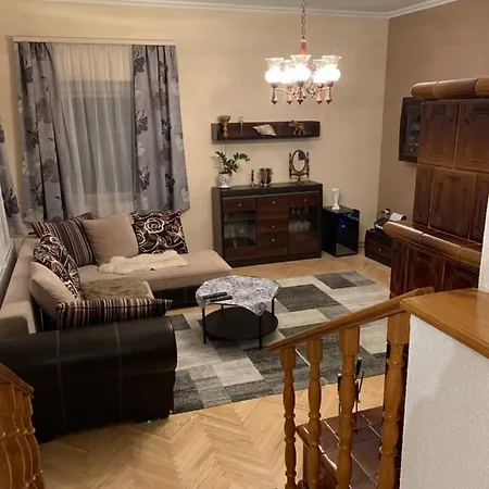 Bakonyi Mamutfenyo Vendeghaz Apartment Tes