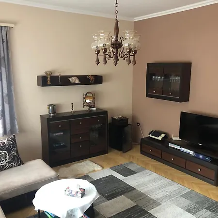 Apartament Bakonyi Mamutfenyo Vendeghaz *