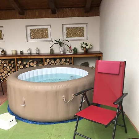 Bakonyi Mamutfenyo Vendeghaz Tés