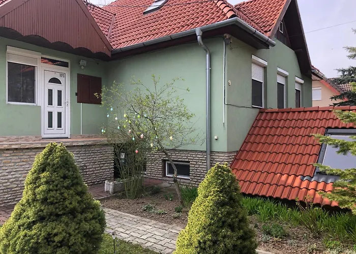 Bakonyi Mamutfenyo Vendeghaz *